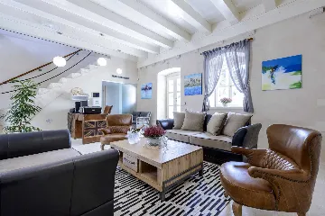 Elegant Heritage Villa with Pool in Zaton