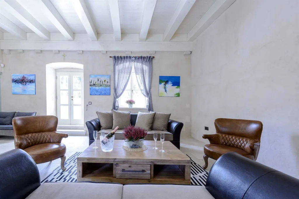 Elegant Heritage Villa with Pool in Zaton