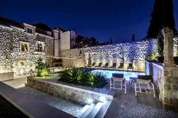 Elegant Heritage Villa with Pool in Zaton