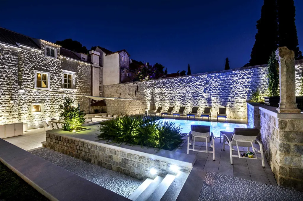 Elegant Heritage Villa with Pool in Zaton