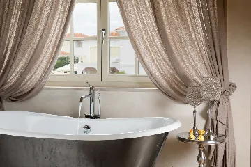 Family Villa with Pool in Vabriga