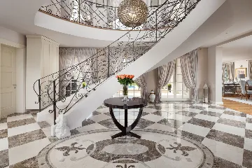 Family Villa with Pool in Vabriga