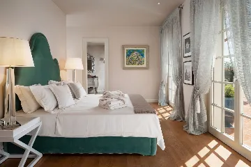 Family Villa with Pool in Vabriga