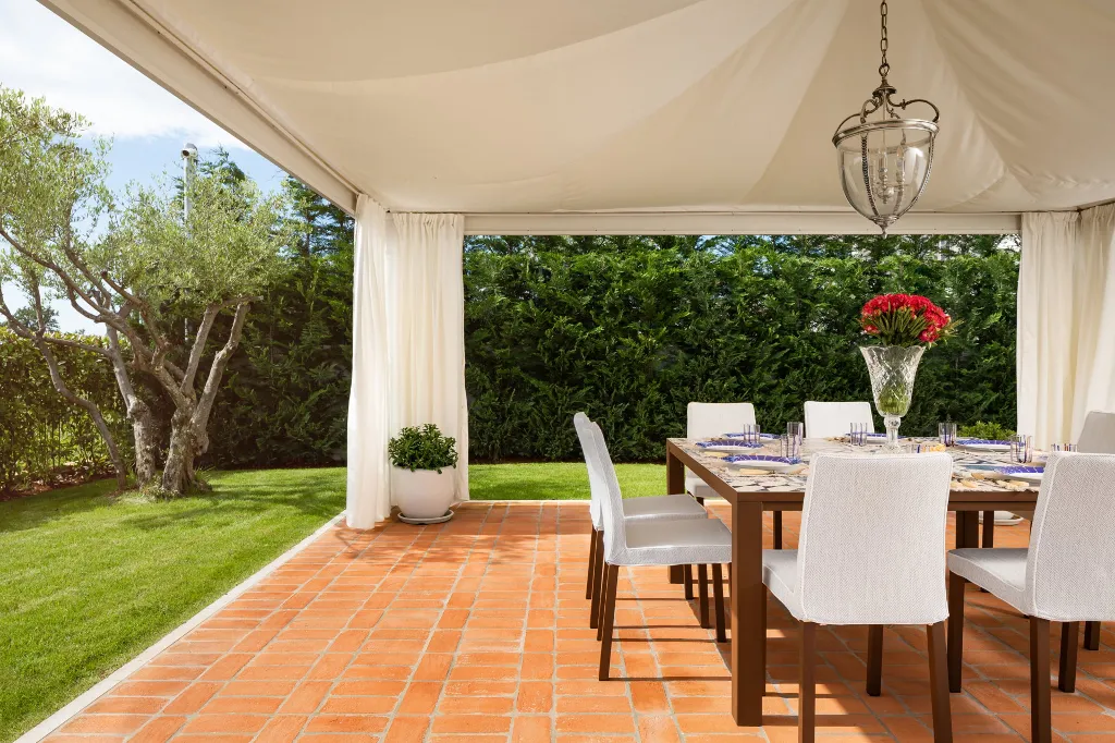Family Villa with Pool in Vabriga