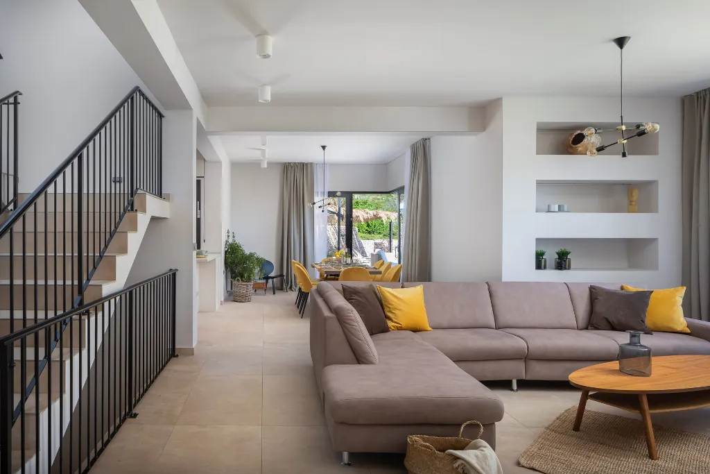 Modern Villa Retreat with Pool, Komiža