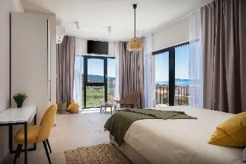 Modern Villa Retreat with Pool, Komiža