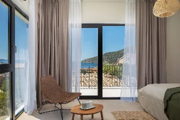 Modern Villa Retreat with Pool, Komiža