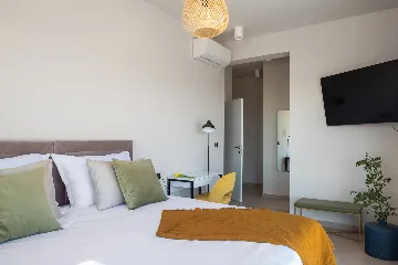 Modern Villa Retreat with Pool, Komiža