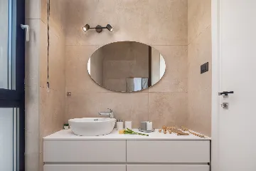 Modern Villa Retreat with Pool, Komiža