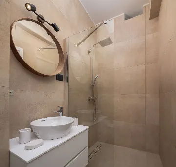 Modern Villa Retreat with Pool, Komiža