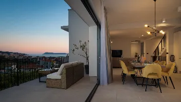 Modern Villa Retreat with Pool, Komiža