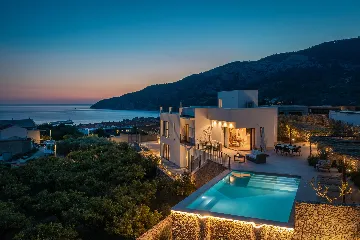 Modern Villa Retreat with Pool, Komiža