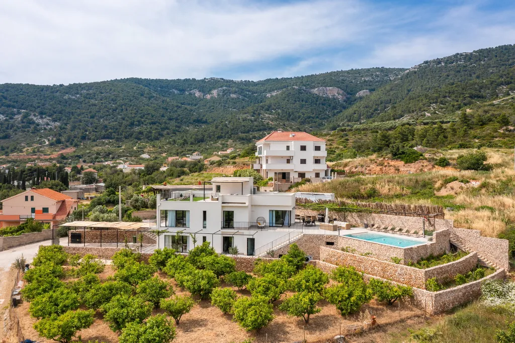 Modern Villa Retreat with Pool, Komiža