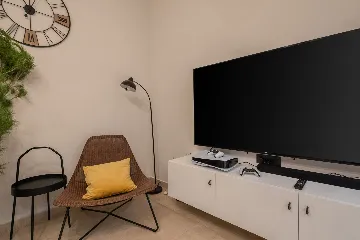 Modern Villa Retreat with Pool, Komiža