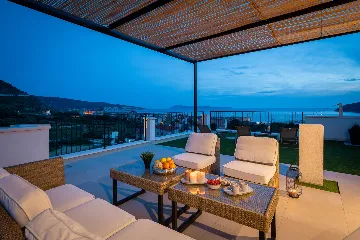 Modern Villa Retreat with Pool, Komiža