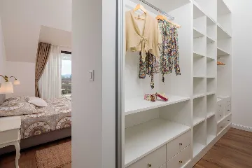 Modern 6-Bedroom Villa with Pool in Kaštel Lukšić