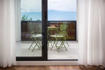 Modern 6-Bedroom Villa with Pool in Kaštel Lukšić