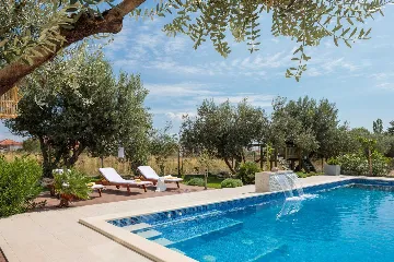 Modern 6-Bedroom Villa with Pool in Kaštel Lukšić