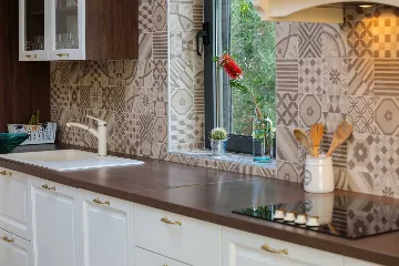 Modern 6-Bedroom Villa with Pool in Kaštel Lukšić