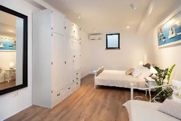 Modern 6-Bedroom Villa with Pool in Kaštel Lukšić