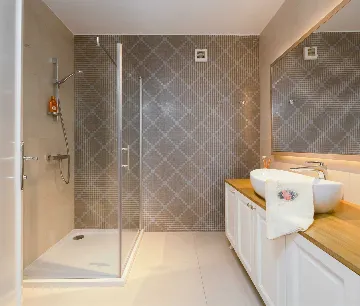 Modern 6-Bedroom Villa with Pool in Kaštel Lukšić