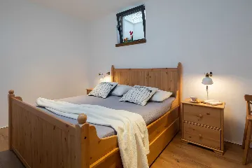 Modern 6-Bedroom Villa with Pool in Kaštel Lukšić