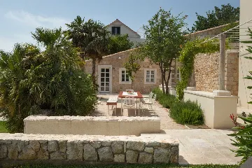 Spacious Villa Retreat with Pool in Dubrovnik