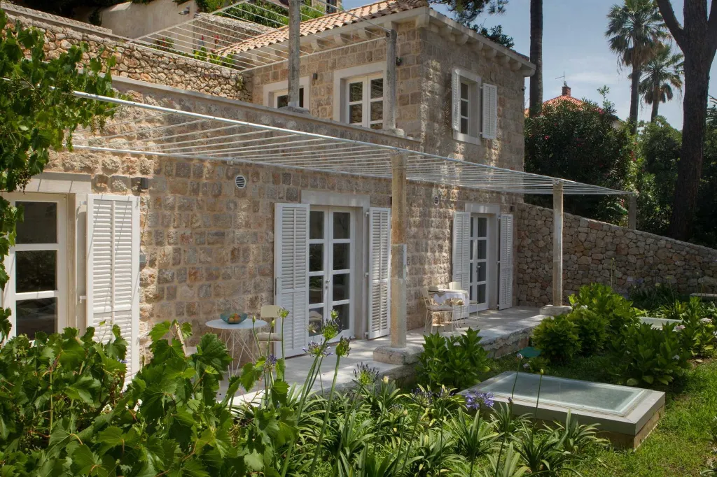 Spacious Villa Retreat with Pool in Dubrovnik