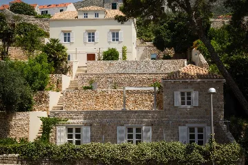 Spacious Villa Retreat with Pool in Dubrovnik