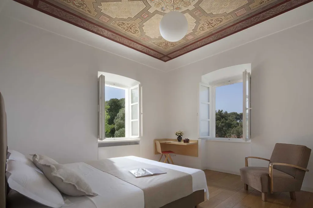 Spacious Villa Retreat with Pool in Dubrovnik