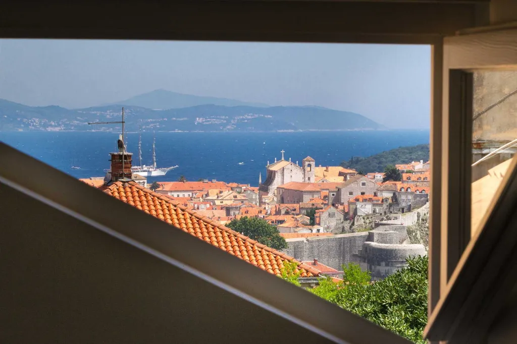 Spacious Villa Retreat with Pool in Dubrovnik