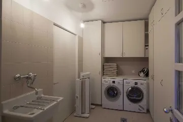 Spacious Villa Retreat with Pool in Dubrovnik