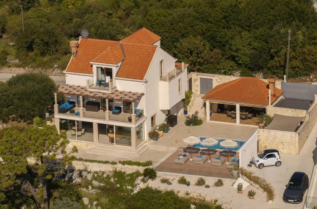 Elegant Villa Retreat with Pool in Orašac
