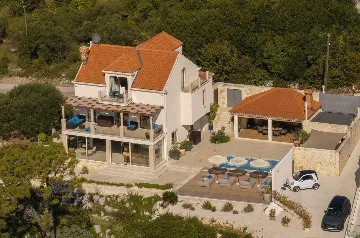 Elegant Villa Retreat with Pool in Orašac