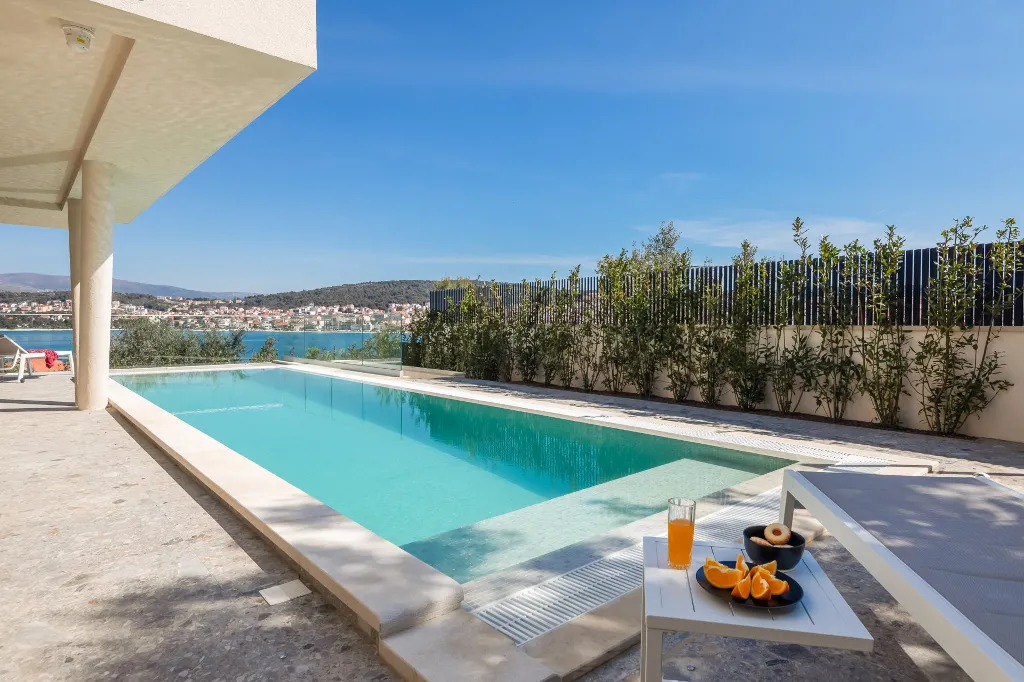 Modern Seaside Villa with Pool in Okrug Gornji