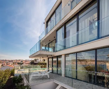 Modern Seaside Villa with Pool in Okrug Gornji