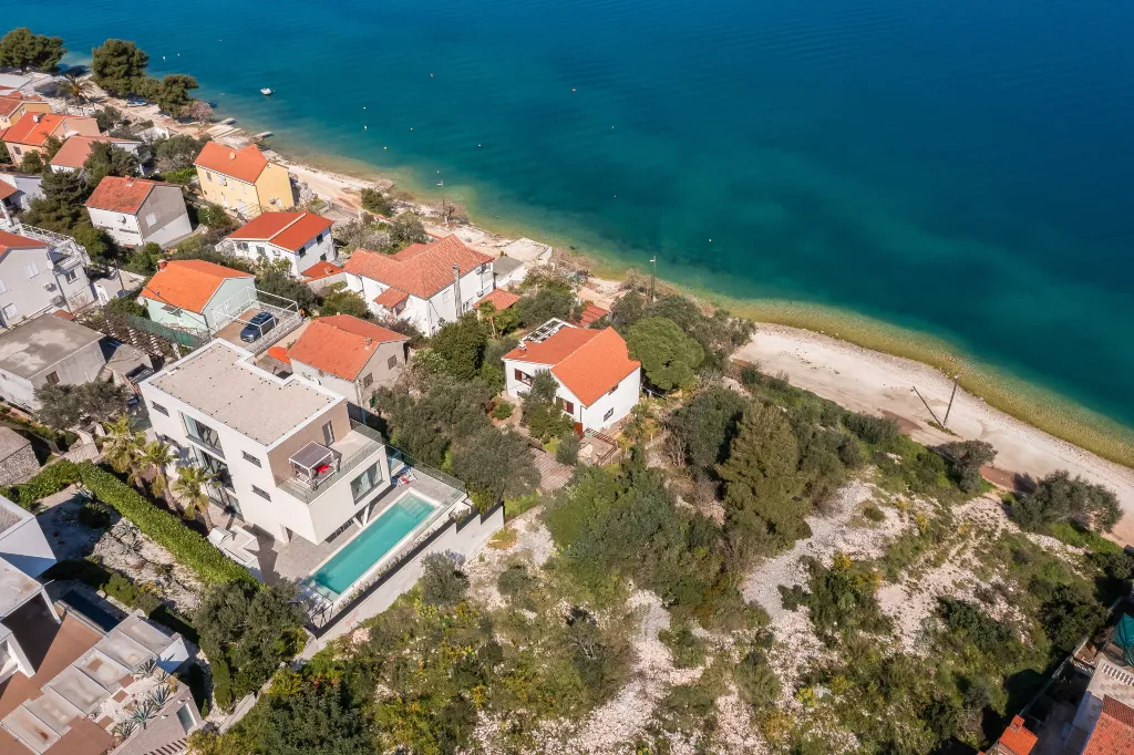 Modern Seaside Villa with Pool in Okrug Gornji