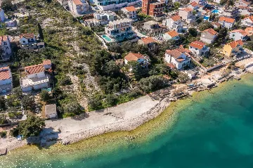 Modern Seaside Villa with Pool in Okrug Gornji