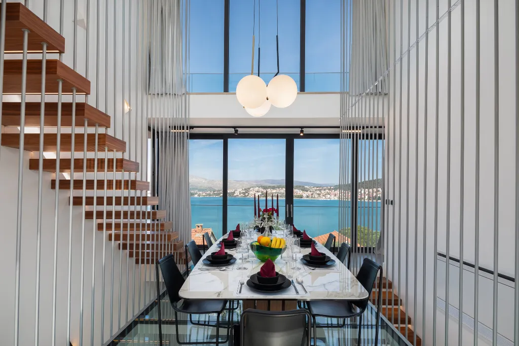 Modern Seaside Villa with Pool in Okrug Gornji