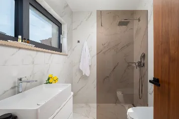 Modern Seaside Villa with Pool in Okrug Gornji