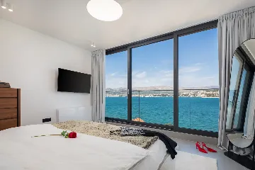 Modern Seaside Villa with Pool in Okrug Gornji