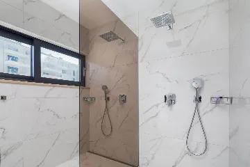 Modern Seaside Villa with Pool in Okrug Gornji