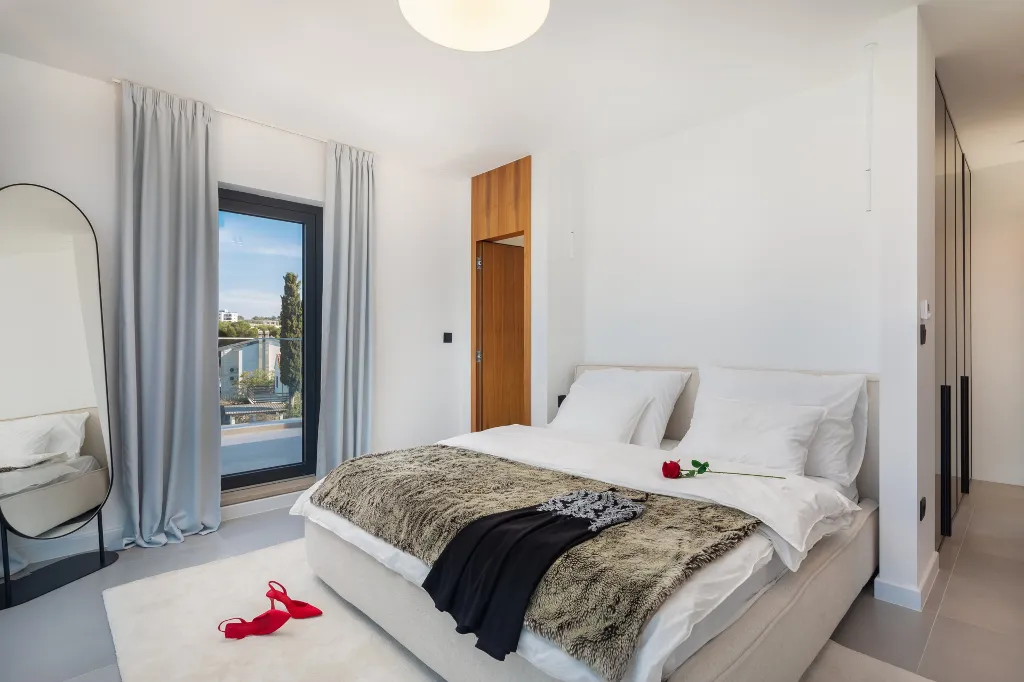 Modern Seaside Villa with Pool in Okrug Gornji