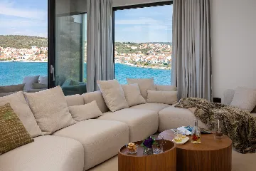 Modern Seaside Villa with Pool in Okrug Gornji