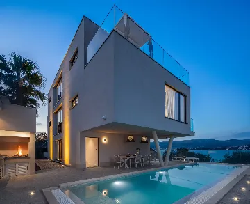 Modern Seaside Villa with Pool in Okrug Gornji