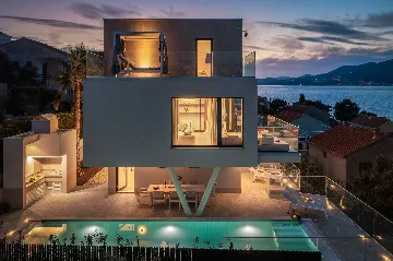 Modern Seaside Villa with Pool in Okrug Gornji