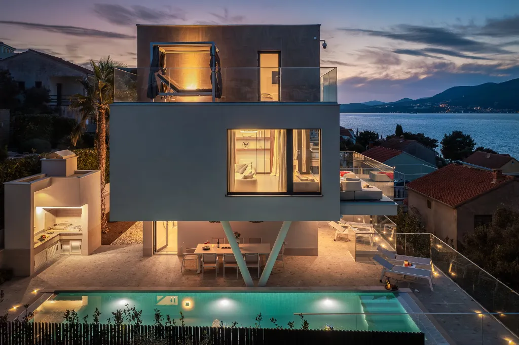 Modern Seaside Villa with Pool in Okrug Gornji