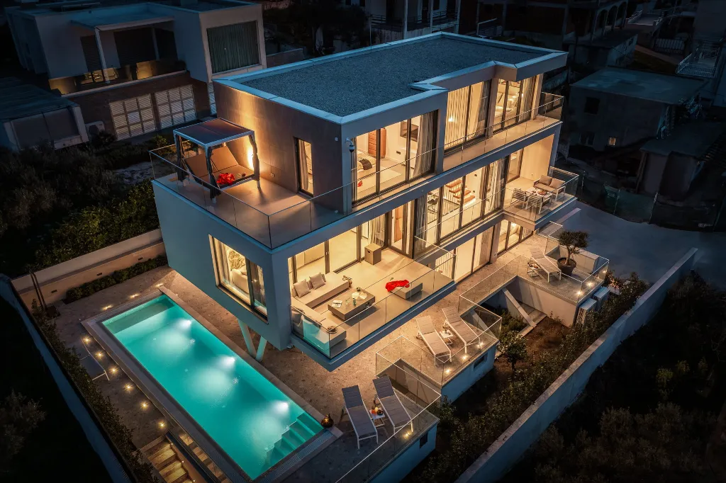 Modern Seaside Villa with Pool in Okrug Gornji