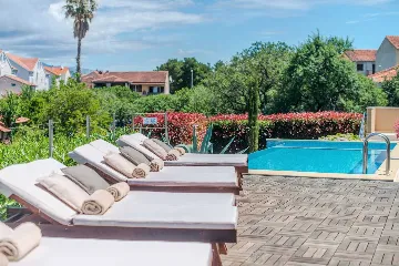 Contemporary 6-Bedroom Villa with Infinity Pool in Mirca