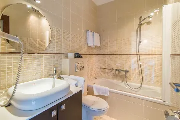 Contemporary 6-Bedroom Villa with Infinity Pool in Mirca